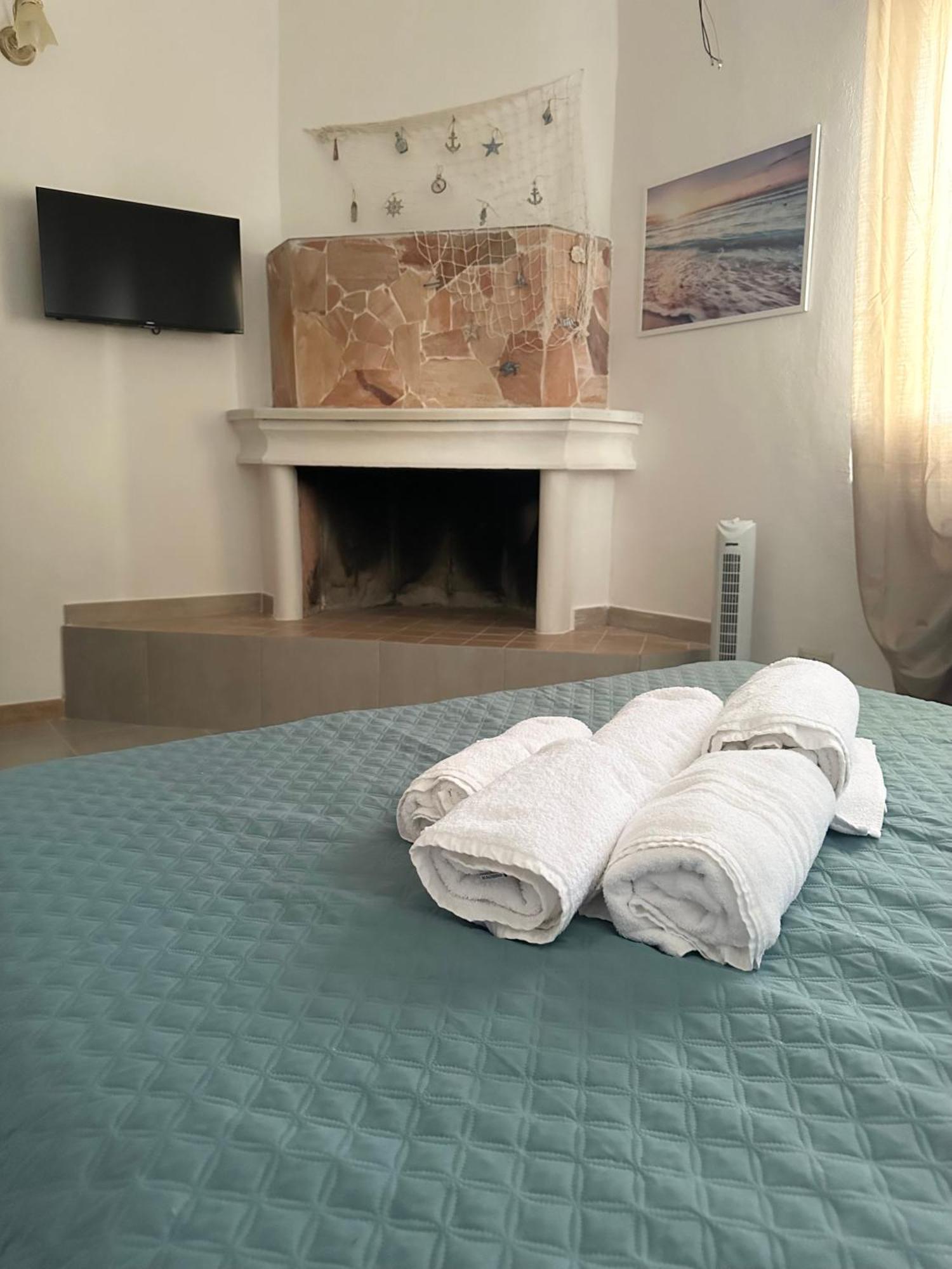 Moncici House Otel Porto Torres Dış mekan fotoğraf